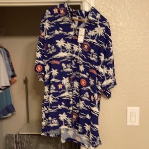 Men’s large Astros Hawaiian shirt NWT